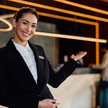O que faz um concierge? Como aproveitar esse serviço para organizar minha viagem?