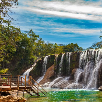 Como aproveitar com segurança um passeio de cachoeira?